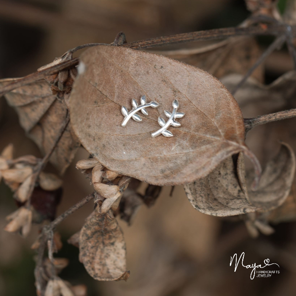 Leaf studs