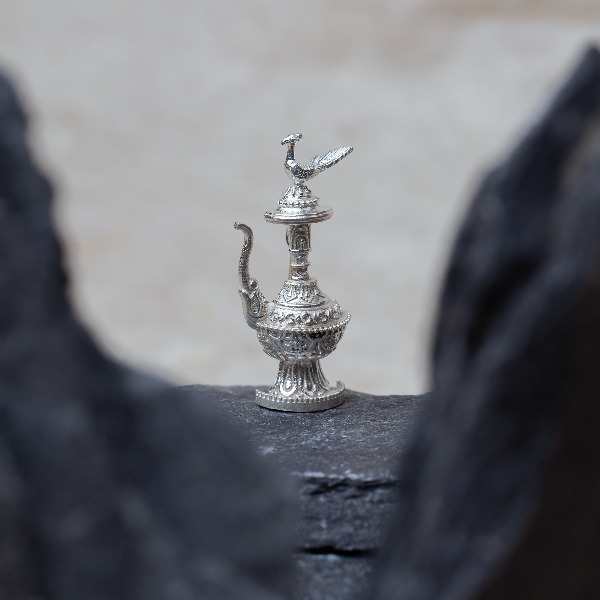 Anti brooch